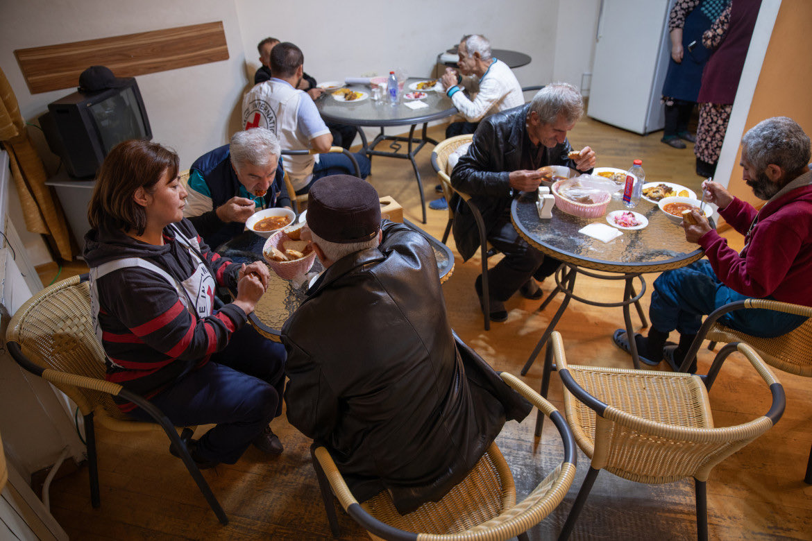 M_Schuepp's tweet photo. Karabakh:
@ICRC teams continue to respond to the many needs across the region.

Follow the work of our colleagues on the ground 👇
https://t.co/ofhFLlAyO7 https://t.co/x44s8kLc1d