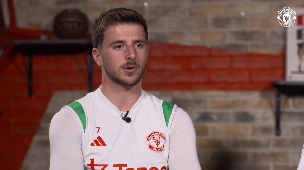 MUnitedFR's tweet photo. Mount : "Le plus important en tant qu'équipe est de rester uni. On sait qu'il y aura toujours des critiques. On se met nous-mêmes cette pression pour performer et gagner. On sait qu'on doit gagner chaque match. Le début de saison a été difficile, mais on veut renverser la situation et la dernière victoire nous met sur les bons rails avant les matchs à venir." #MUFC