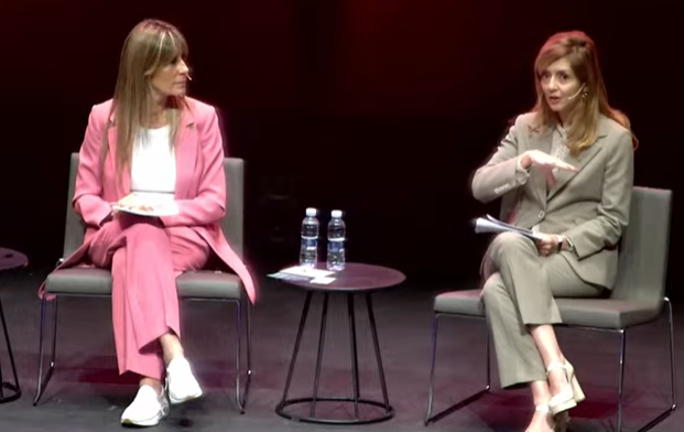 Desde las entidades bancarias vemos que no basta con ofrecer productos bancarios, tenemos que apoyar a nuestros clientes y contribuir a su progreso. Además, contamos con las herramientas tecnológicas para eso, <a href="/AmunozAlicia/">Alicia Muñoz Lombard</a> #Presura23 #Amanecer_rural