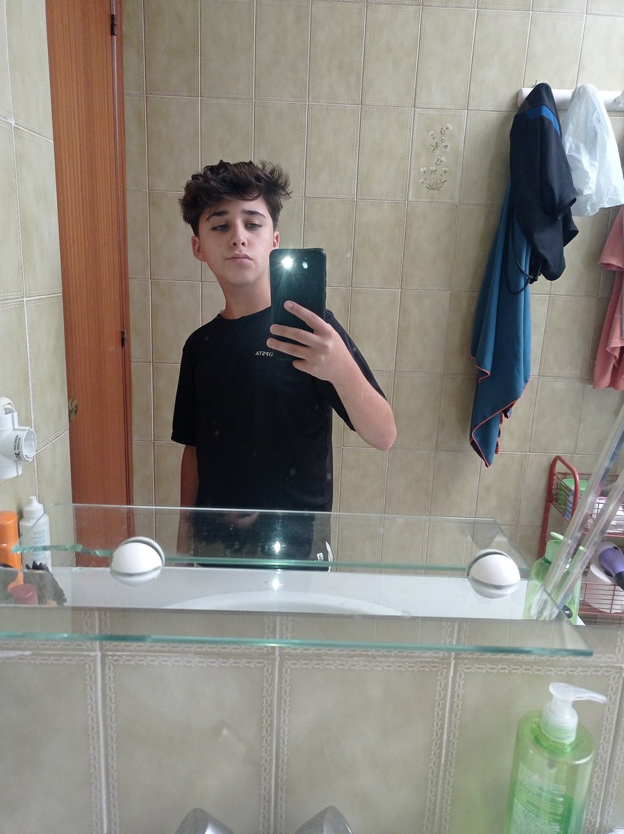 CraKoX_'s tweet photo. Mini manu // manu https://t.co/SKzsNCvBn3