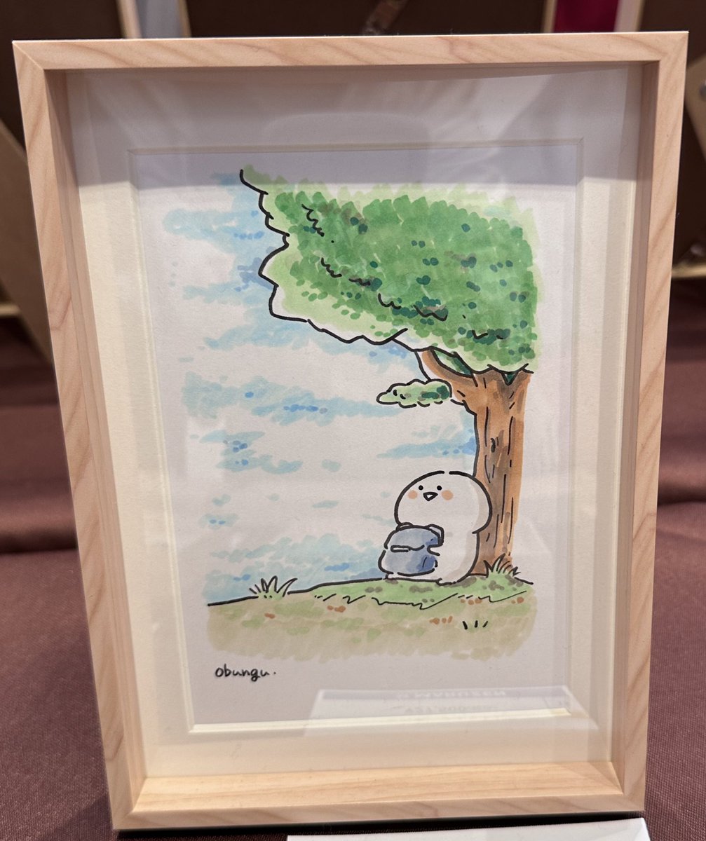 orh_bi's tweet photo. おぶんぐさんの原画展に行ってきました♡

作者さんの愛情と心を込めてかかれたお文具さんたちの、優しいタッチが可愛くて可愛くて…♡

幸せな空間でした。
クレーは写真の2枚が売り切れでした。

運試しの気持ちで抽選にも応募して来たけれど、お迎えできるとよいなぁ♡
お気に入りは3枚目の写真。 https://t.co/aH7uEVmO7a