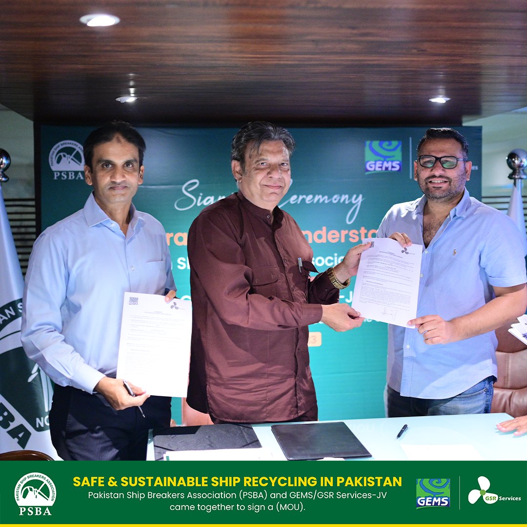 PsbaOfficial's tweet photo. A significant step towards safe and sustainable ship recycling in Pakistan has been taken!
In a momentous event on 2nd October 2023, the Pakistan Ship Breakers Association (PSBA) and GEMS/GSR Services-JV signed a Memorandum of Understanding (MOU).

#ShipRecycling #HKCCompliance https://t.co/8Wpmot56Wu