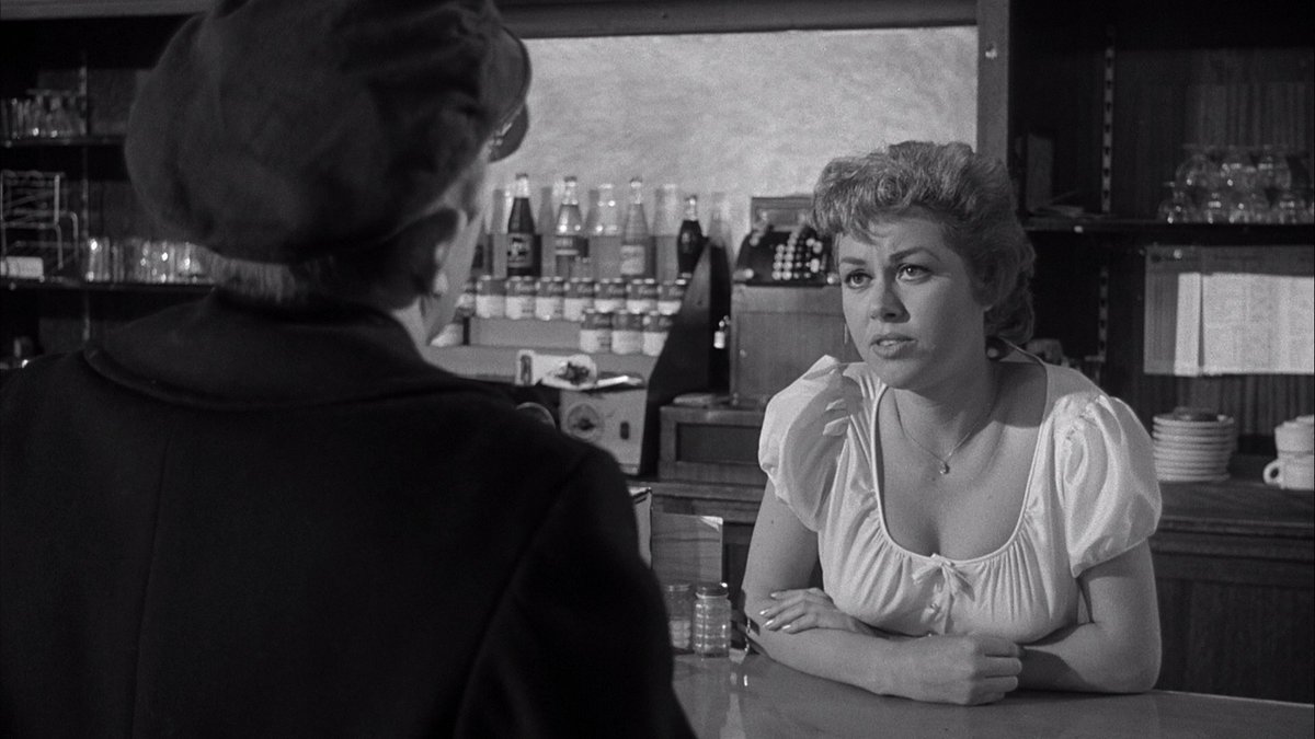 AngusKohm's tweet photo. #FridayNightAtTheHomeDriveIn
The Monster of Piedras Blancas (1959) by #IrvinBerwick
w/#LesTremayne #ForrestLewis #JeanneCarmen
A doctor, a sheriff and a biologist pursue a creature hanging around a lighthouse.
“HE PREYS ON HUMAN FLESH!”
#Horror #SciFi
#NotQuiteClassicCinema https://t.co/E099kojrfH