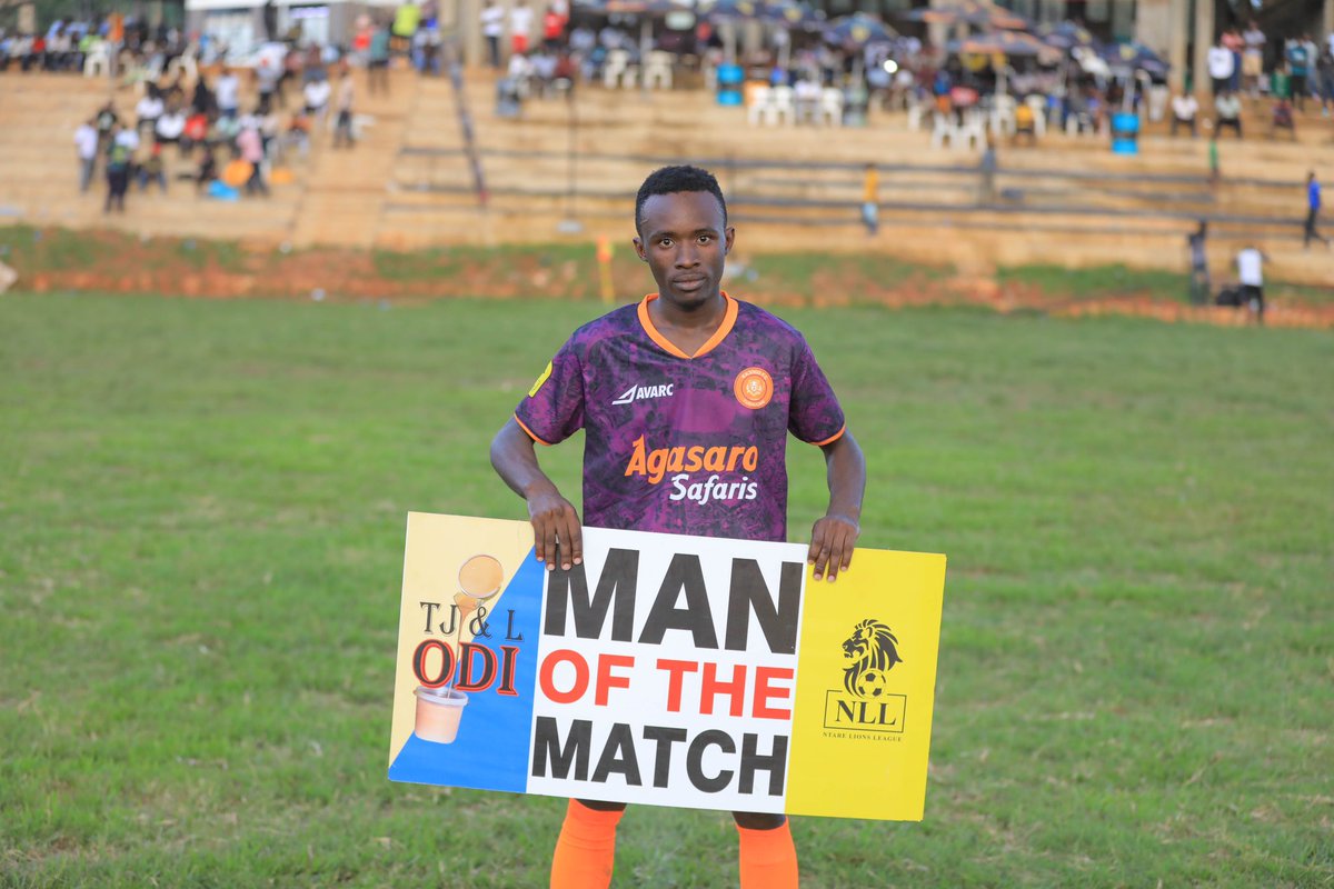 Kajogofc's tweet photo. Last Sunday’s @ntare_league derby action against our @kafubz big bros.

Frame 1: The Squad
Frame 2: The Brotherhood Link
Frame 3: The Gaffer
Frame 4: The MOTM

#Tushuume
#Road2Kigali
#BN https://t.co/qrazqFumBG
