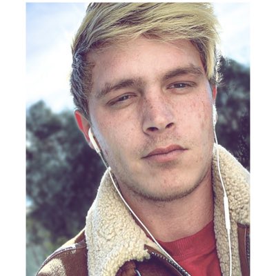 fabricemiller's tweet photo. #NouvellePhotoDeProfil https://t.co/N4RPcxtYxq