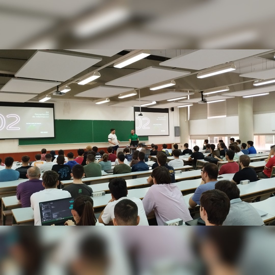 HackersWeek's tweet photo. ¡Así fue el primer Hackers Day de este curso! 🔥
Muchas gracias a todas las ponentes por las pedazos de charlas que nos ofrecieron, y a las asistentes por participar en este evento y llenar las aulas 🤩
Nos vemos el próximo 21 de noviembre 👀

#HackersWeek #HackersDay https://t.co/Z87HUvMrCZ