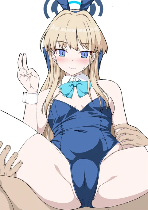 このポーズはさすがにちょっと恥ずかしいトキ 