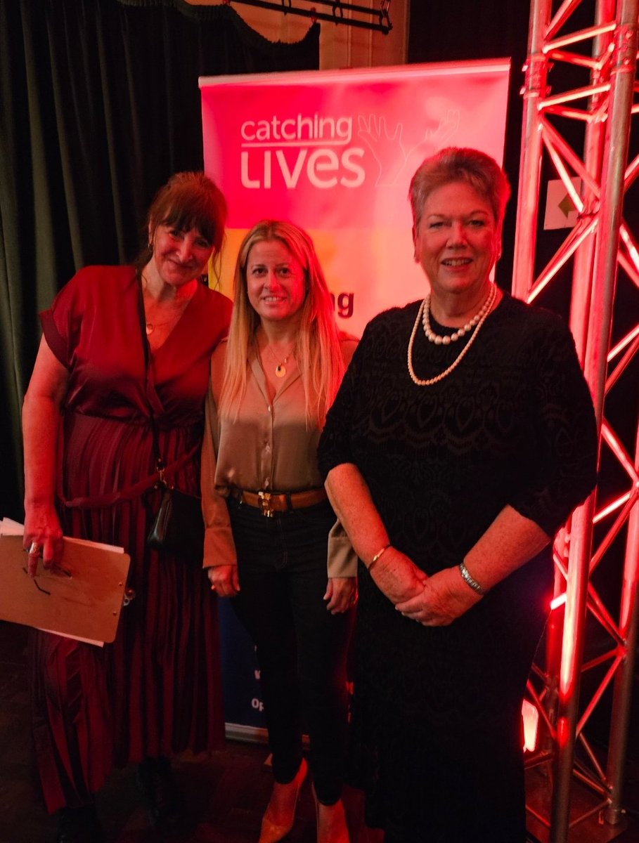 GilhamGremo's tweet photo. What a night!! ๐ฅณ๐๐ญ๐ฅ
@CatchingLives @CanterburyFest
@westgatehall
#OpeningNight #Cabaret #Charity #Fundraising #Trustee #FullHouse #Local #SoMuchSupport https://t.co/xez6PEPiPt