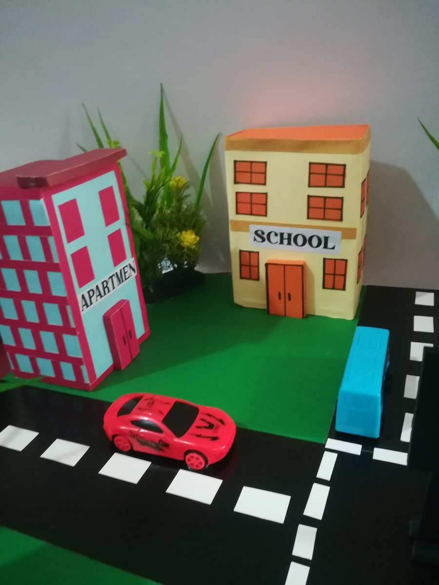 CraftyDShop's tweet photo. Our Handmade School Project
#Trending https://t.co/QDGsBkeuPe