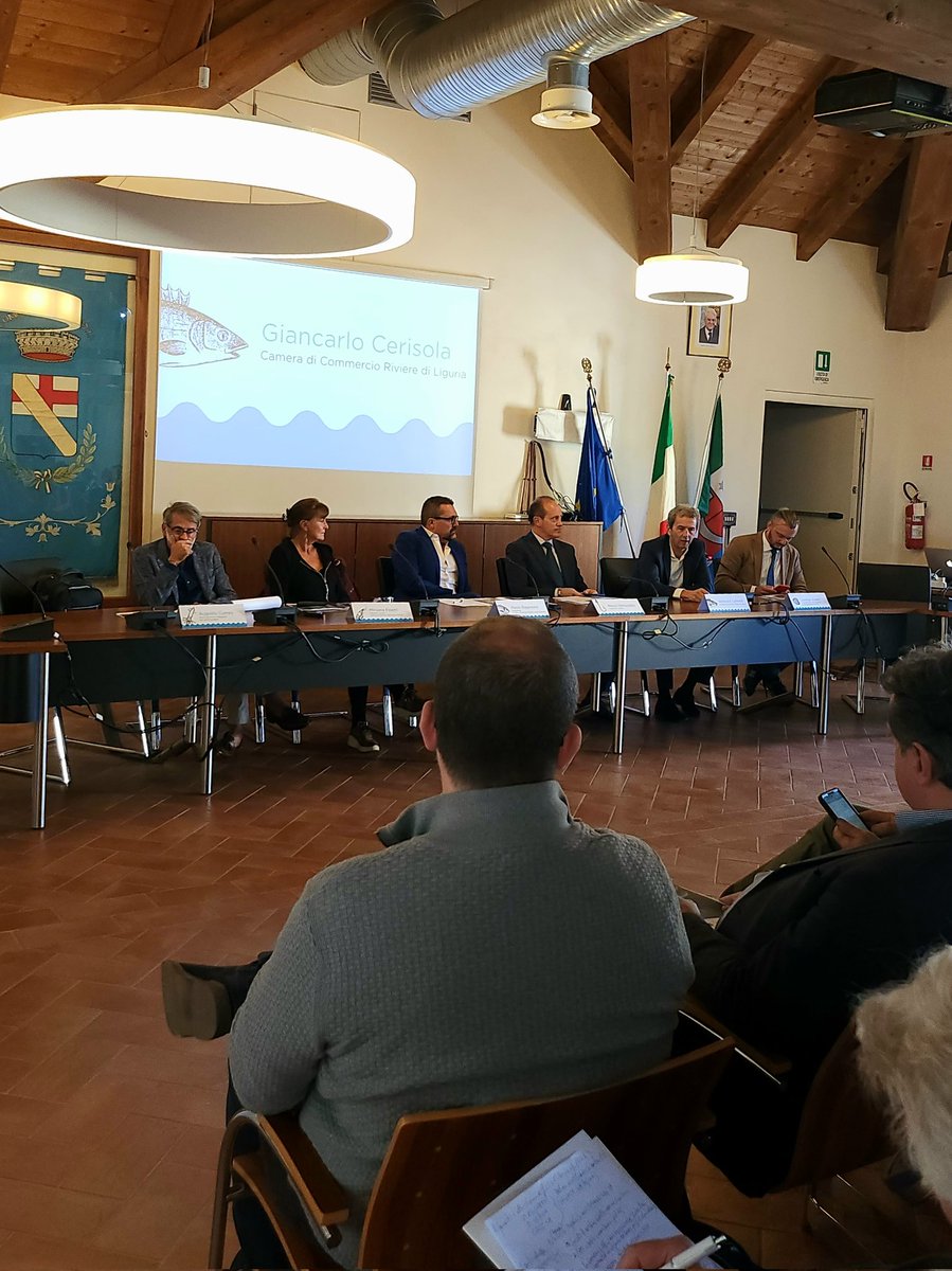 #StorieDiMare 
Si sta svolgendo presso Palazzo Tagliaferro ad Andora, l'evento finale del FLAG Savonese:
un'opportunità per riflettere sui traguardi raggiunti, celebrare i successi e gettare lo sguardo al futuro dell'ambiente marino. 🐟

#FlagSavonese #ReteNazionaleDeiFLAG