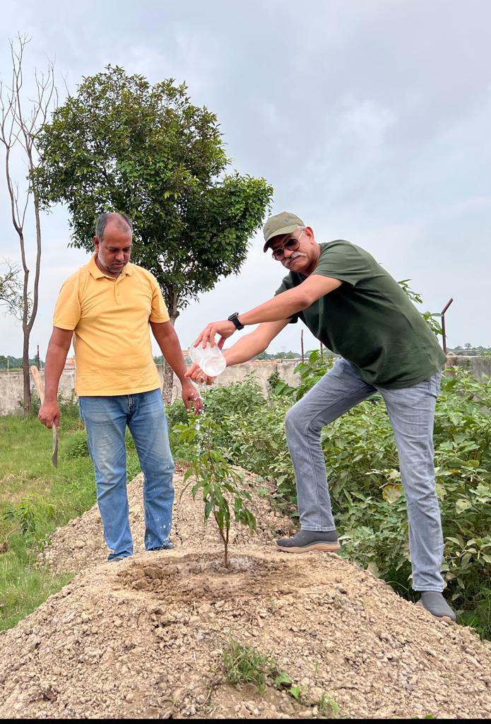 OCEIndia2004's tweet photo. Swachchta Pakhwada
Under the aegis of Special Campaign 3.0 (An initiative of Govt. of India to institutionalise Swachchta across the country).
Taking Oath &amp; Plantation Drive for Clean India &amp; Green India by Oriental College of Education, Darbhanga, Bihar
@ncteDelhi
@EduMinOfIndia https://t.co/8KFjOG72LL