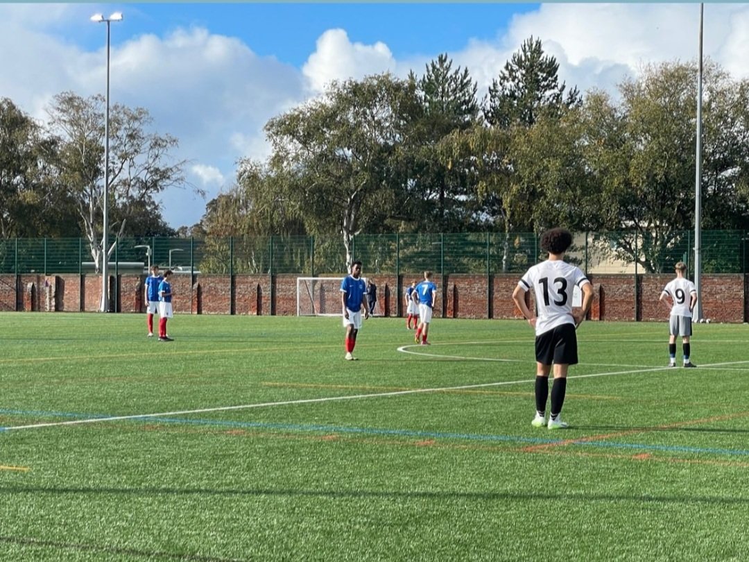 SportsOptimum's tweet photo. KO seconds away for our U16s at Portsmouth Fc #TeamOptimum https://t.co/r0yvYXEg3N
