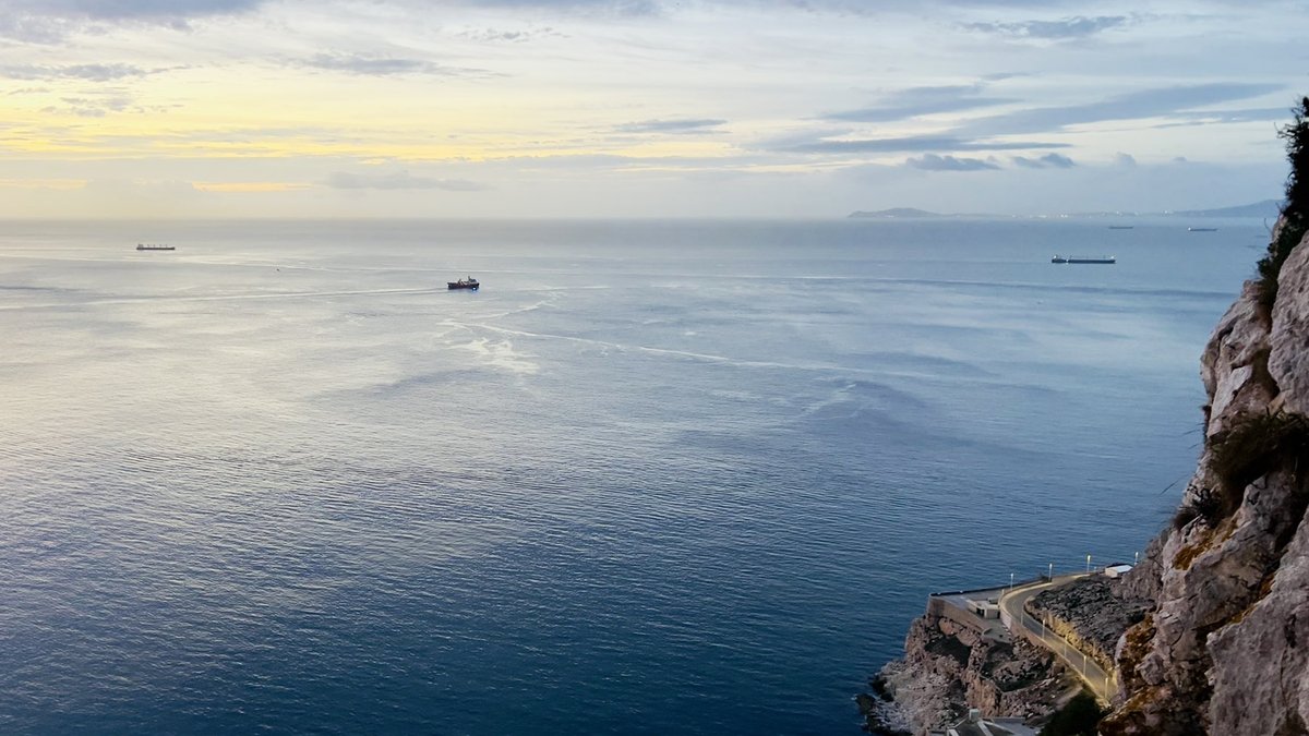 NavyLookout tweet picture