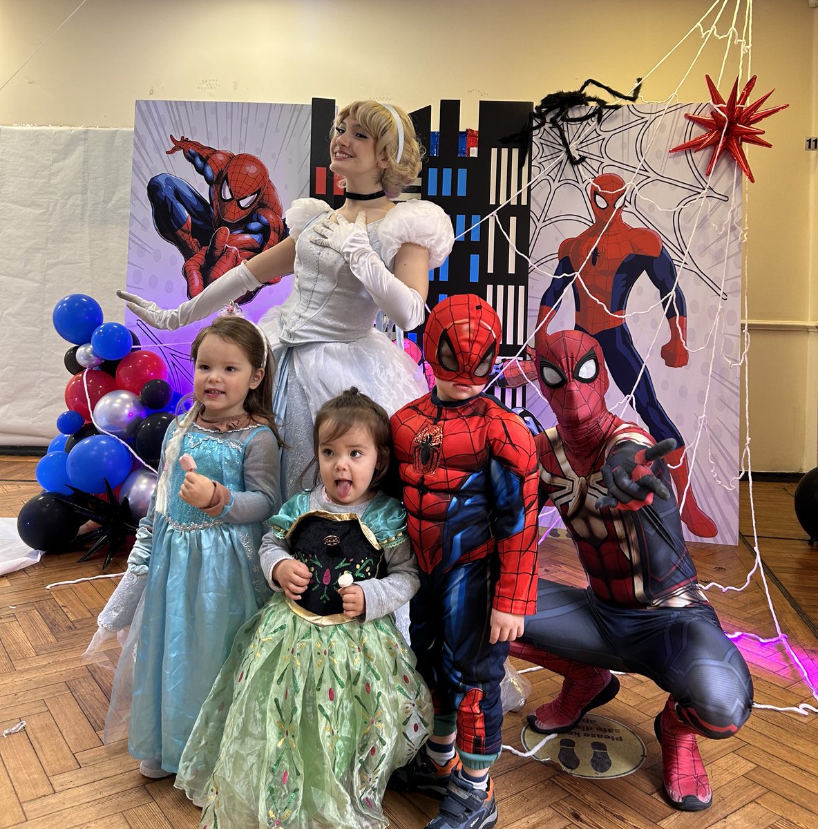 RichmondroadMC's tweet photo. We’ve got a full house of Princesses & Superheros at Richmond Road today!! 👸🦸♀️
Pop in anytime between 10-1pm!
#ImmunisationFunDay💪
@NHS_NELondon @rcgp @NHSEnglandLDN @hackneycouncil @AnntoinetteBra1 @susorunge @DrGilluley @NHSHomerton https://t.co/E9LJijRCed