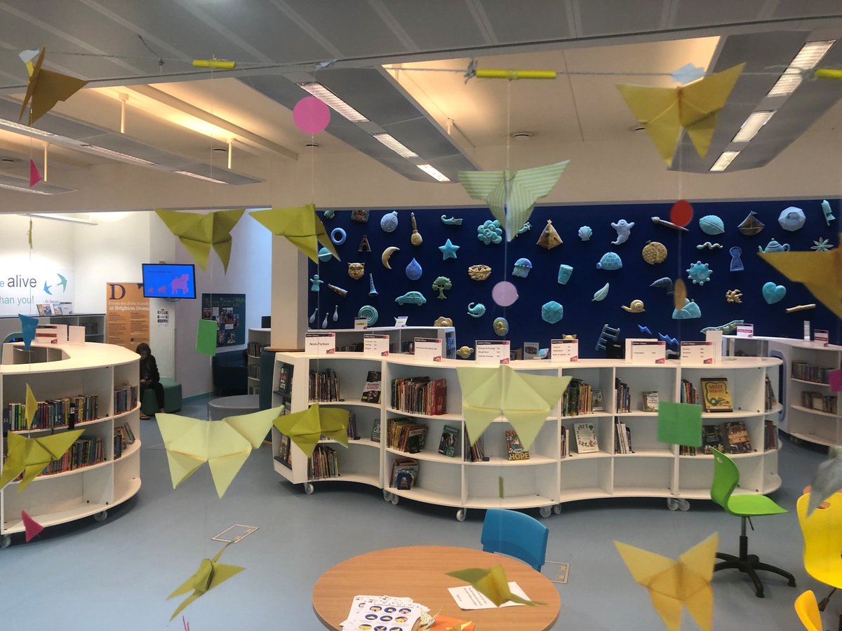 We have some beautiful butterflies at Jubilee library 🦋
Created in some recent #Origami workshops with @femigami 🧡Inspired by the book  'The Yellow Butterfly, a story from Ukraine' by Oleksandr Shatokhin
Welcome to make your own butterfly, Instructions in English and Ukrainian