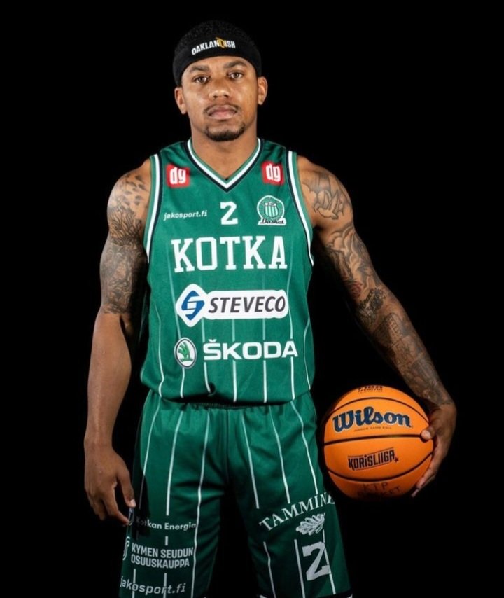 WDuchemin's tweet photo. Another great performance by #VincentGolson @YaBoy_Vino2 in #korisliiga 
18pts, 3-6@3pts, 6asts, 6rbs, 21eval &amp; the W away
#TheNewWay https://t.co/9HC8O7oeHE