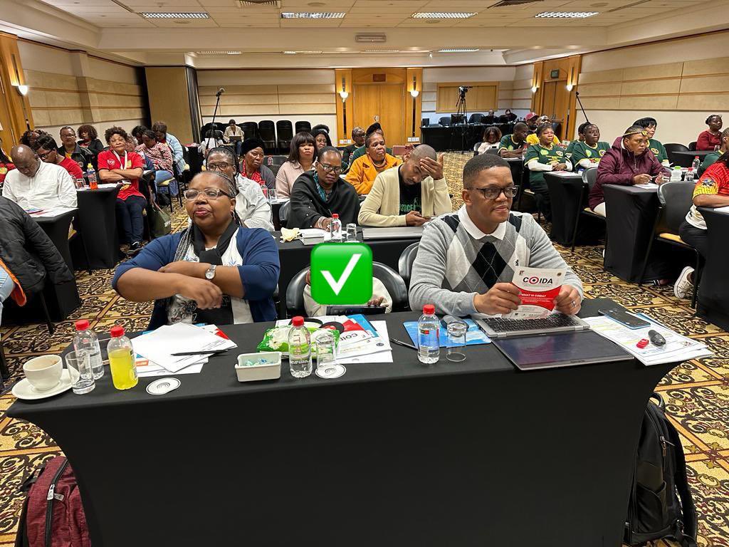 ilo_pretoria's tweet image. ILO-Pretoria supporting the Domestic Workers to Dialogue on matters related to advancing decent work!!!

Gender Equality - Non-Discrimination - Health and Wellness, incl. issues of HIV and TB