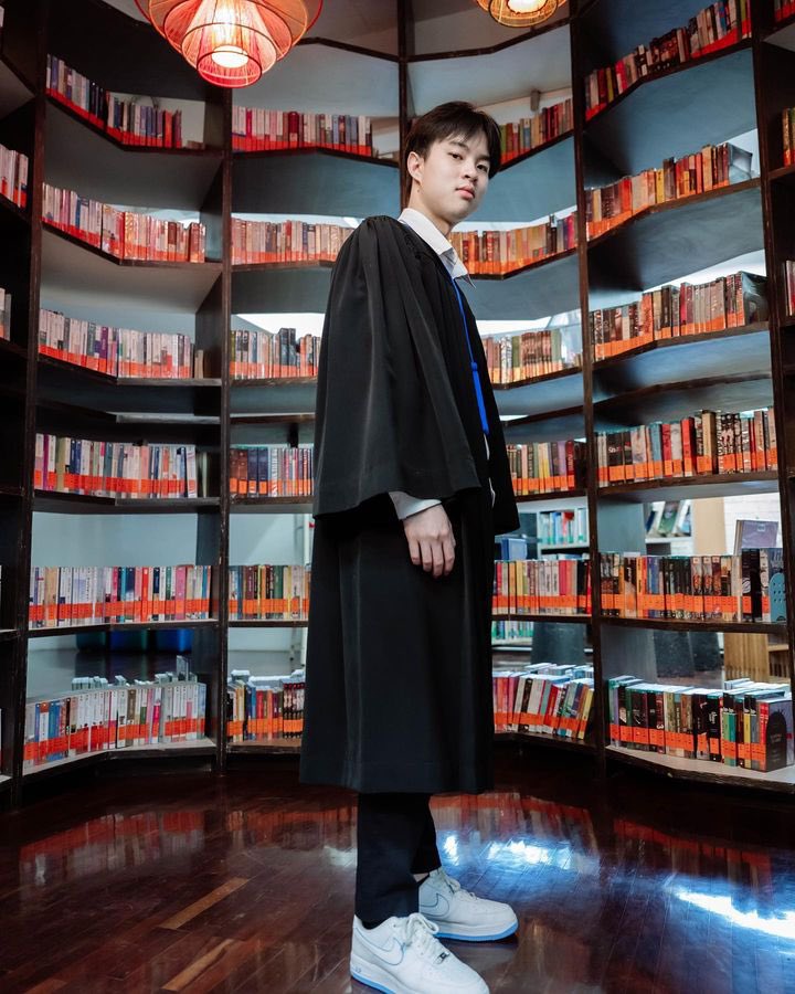 kusexyboy's tweet photo. #Congratulations 💚🧑🏻‍🎓🎊
-ตาต้า
IG : tnptataa 
#วิทยาศาสตร์ #บัณฑิต #KU79 
#KUSEXYBOY #บัณฑิตหล่อบอกต่อด้วย https://t.co/symeGPCzGt