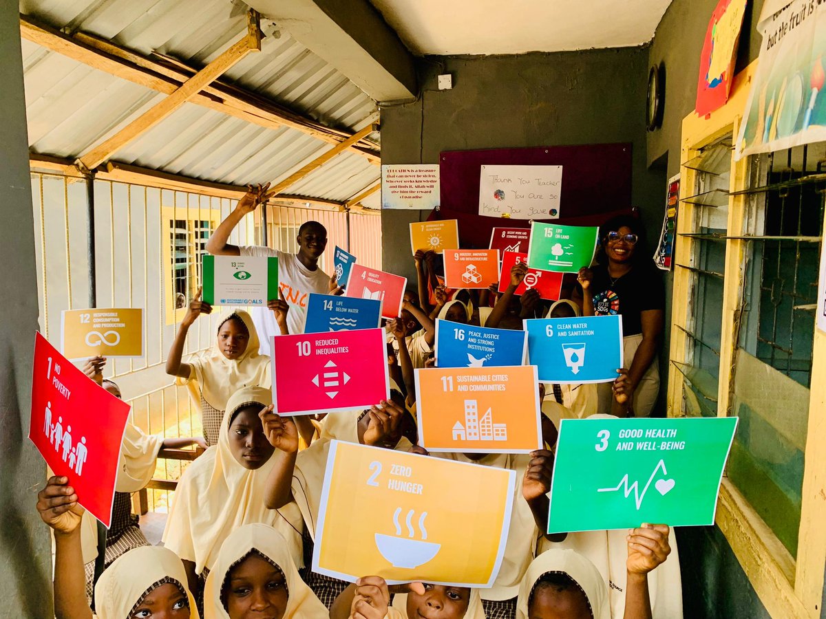 tnci_africa's tweet photo. We had such an engaging week!

We visited  5 low-cost schools across Makoko, Apapa,  Isolo, Mushin, and Ejigbo, where we donated educational materials, #hanginglibraries, and engaged 300 children on SDGs

Thank you to everyone who supported us 💓 

#ReadABookTNCI #SDGs #Literacy https://t.co/VIcmnTfXoP