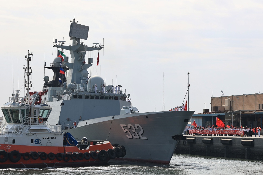 SHUWAIKH PORT, Kuwait, Oct. 19 -- After successfully concluding its visit to Oman, the 44th Chinese naval escort taskforce arrived at Shuwaikh Port, Kuwait, as planned, on the morning of October 18, for a five-day goodwill visit.