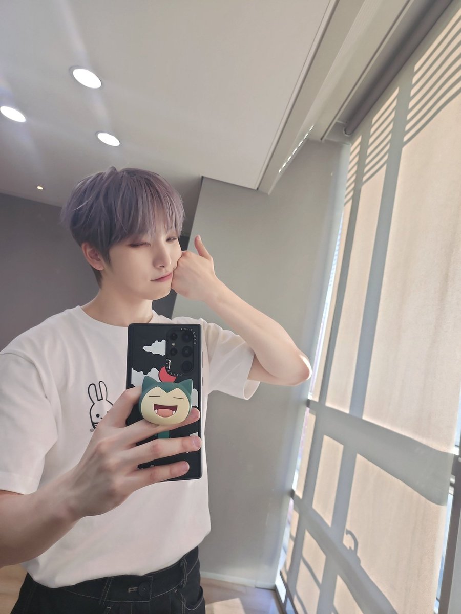 211023 | BSTAGE | TRAD

Seoho, o mestre de foto no espelho 

#ONEUS #SEOHO #원어스 #서호