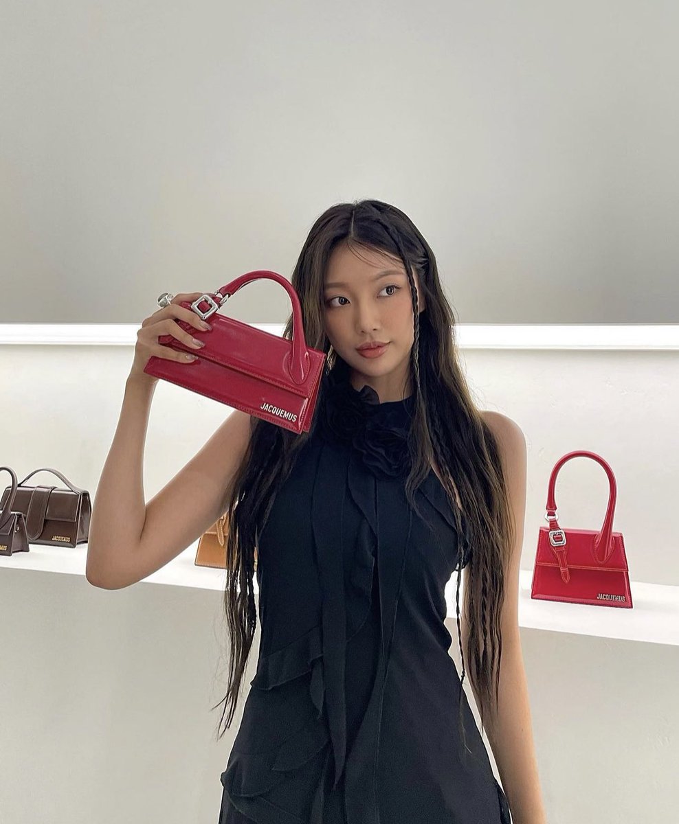 preorderkr99's tweet photo. (Pre) Jacquemus Le Cafe Fleur pop-up

ช่วง pop-up ลด 10%  

สามารถสั่งซื้อได้ถึงวันที่ 29 นี้ค่ะ

📥สนใจติดต่อ DM มาได้เลยค่ะ 

#หิ้วเกาหลี  #พรีออร์เดอร์เกาหลี #หิ้วแบรนด์เนม #แบรนด์เนมแท้ #Jacquemus https://t.co/8VkqKkZMiG