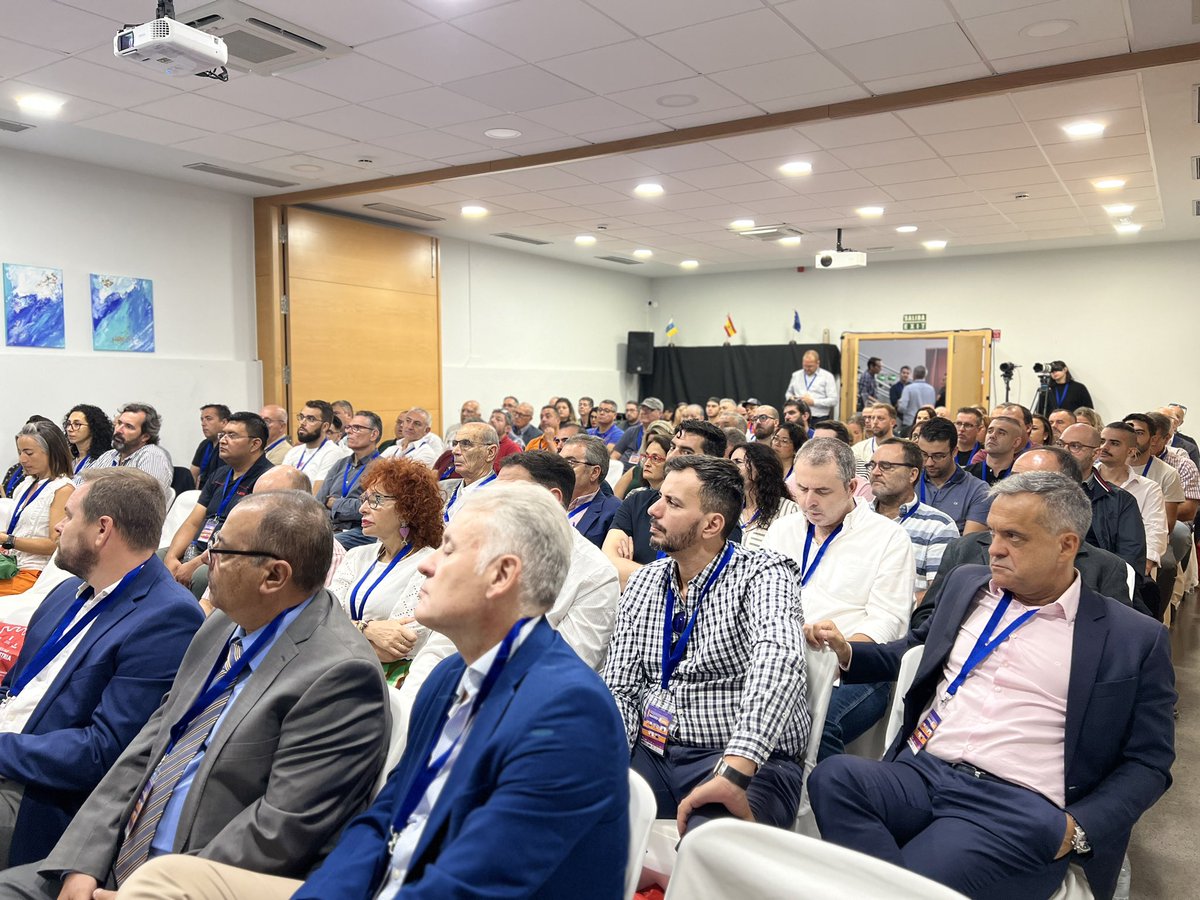 ASINTRATENERIFE's tweet photo. 📚 𝘾𝙊𝙉𝙂𝙍𝙀𝙎𝙊 #Asintrauto

🗣️ 1ª Ponencia de Ramón Casas: ‘𝙉𝙤𝙫𝙚𝙙𝙖𝙙𝙚𝙨 𝙚𝙪𝙧𝙤𝙥𝙚𝙖𝙨 𝙚𝙣 𝙚𝙡 𝙨𝙚𝙘𝙩𝙤𝙧 𝙙𝙚𝙡 𝙢𝙖𝙣𝙩𝙚𝙣𝙞𝙢𝙞𝙚𝙣𝙩𝙤 𝙮 𝙧𝙚𝙥𝙖𝙧𝙖𝙘𝙞𝙤́𝙣 𝙙𝙚 𝙖𝙪𝙩𝙤𝙢𝙤́𝙫𝙞𝙡𝙚𝙨’

#asintra #femete #cetraa #congreso #automóvil https://t.co/mJ9Ji4HrNC