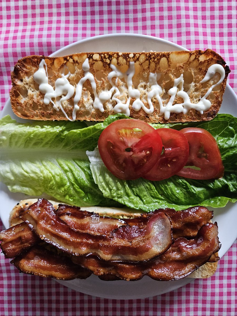 MixtUpMixy's tweet photo. #BLAT #ComputeCanCook
We bought some different bacon at the market today, had to trial it in our BLATs ๐ฅ
#Kaiserfleisch https://t.co/3oiOAQiAFl