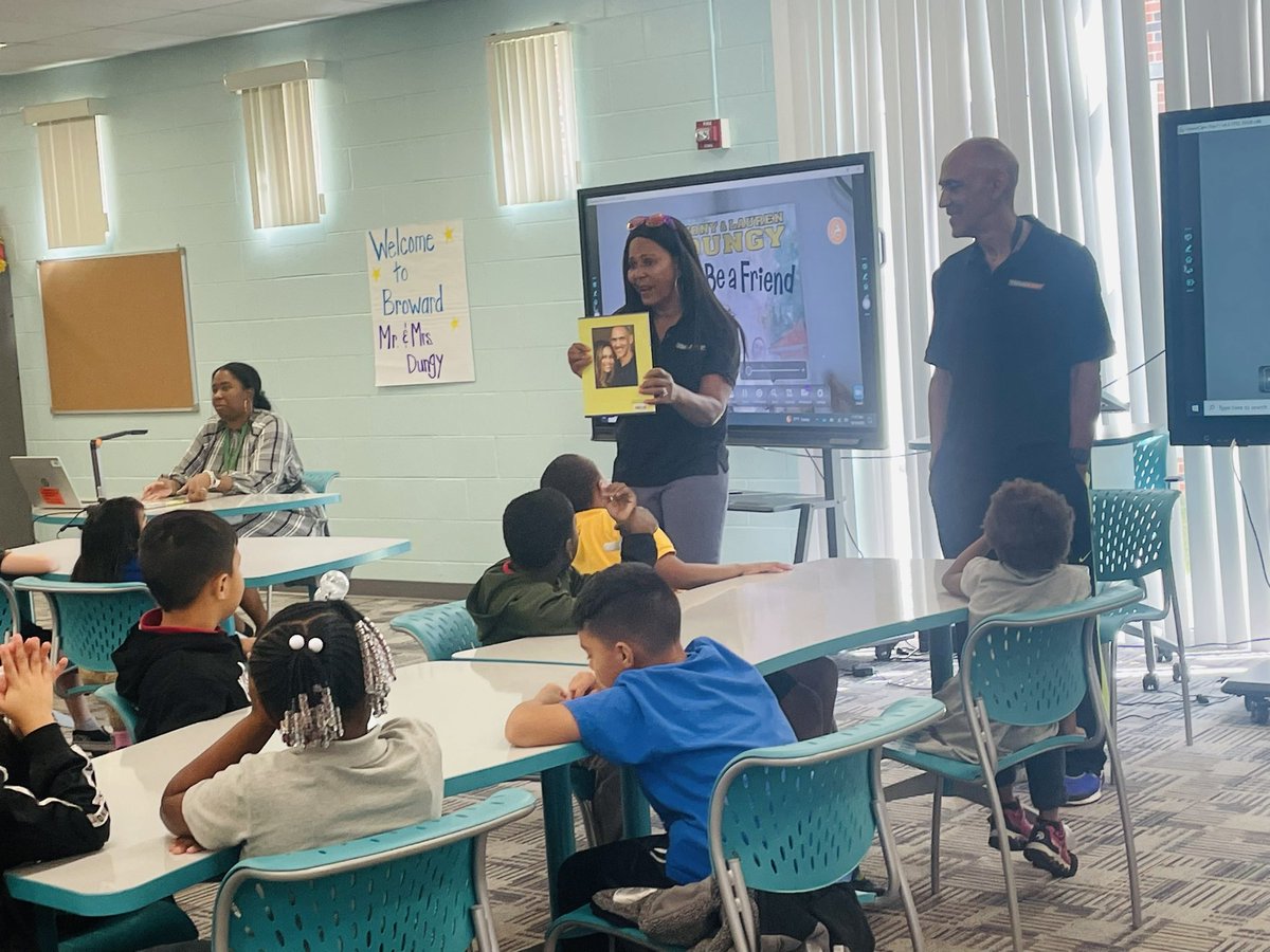 BrowardElem's tweet photo. Thank you to Mr. &amp; Mrs. Dungy for coming to visit and read with our scholars!  They are loving their books and we appreciate all you do!❤️ #YES2HCPS @TonyDungy @LaurenDungy @DungyFamilyFndn @TransformHCPS @HCPS_FACE @Community_Sch @PrincipalLivi @literacyhcpsk5 @HillsboroughSch https://t.co/quJTshrAMC