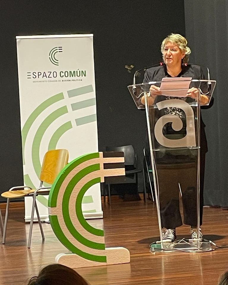 espazo_comun's tweet photo. Hoxe é un día grande para Espazo Común 
Celebramos en Ames a nosa I Xuntanza Galega. 
Traballo, compromiso cos nosos pobos, cercanía cos veciños, gañas de transformar a sociedade. Eses algúns dos eixes do futuro político do noso movemento cidadán de acción política. https://t.co/OzFgaLlHaM