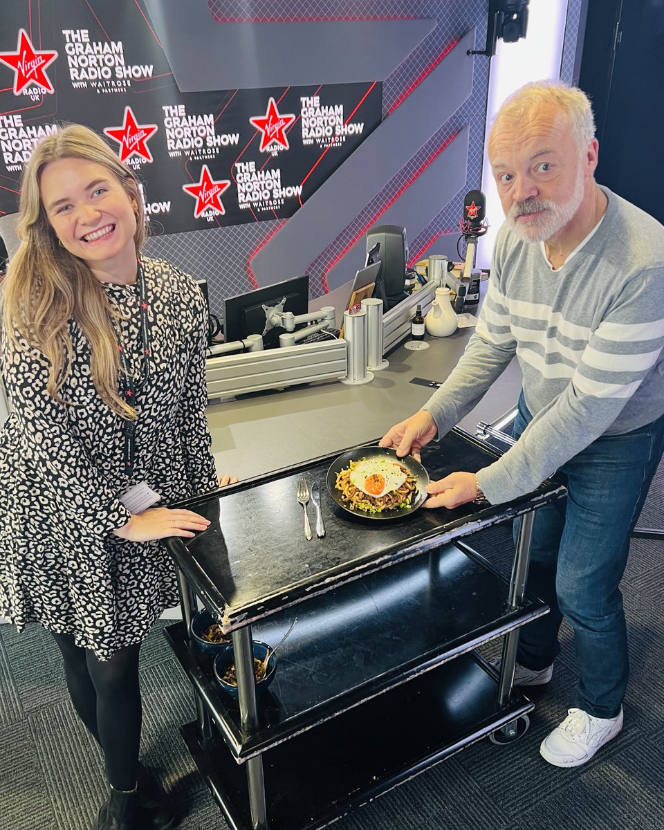 VirginRadioUK's tweet photo. Show chef @marthacollison has made a delicious vegetarian recipe on the #GrahamNortonRadioShow 👩‍🍳

She's made @Zoe_Simons Brown Butter Miso Udon with crisp mushrooms &amp; fried egg 🍳

Get the recipe on our @waitrose recipe hub ⤵️
https://t.co/wa8a148jHy https://t.co/MxNpwAETwp