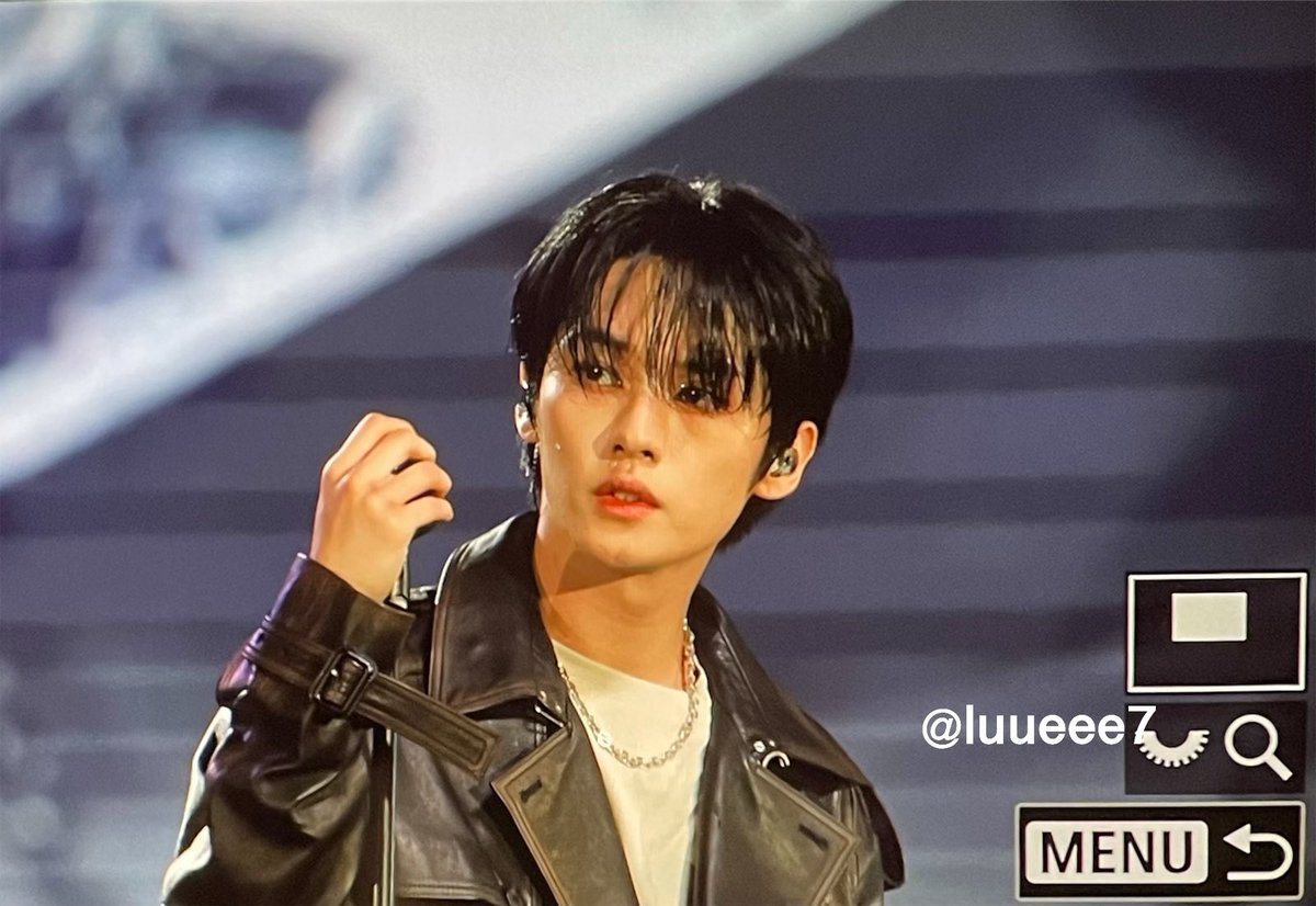 liminyoo's tweet image. sayangkuuu cintakuu semestakuu 🤍