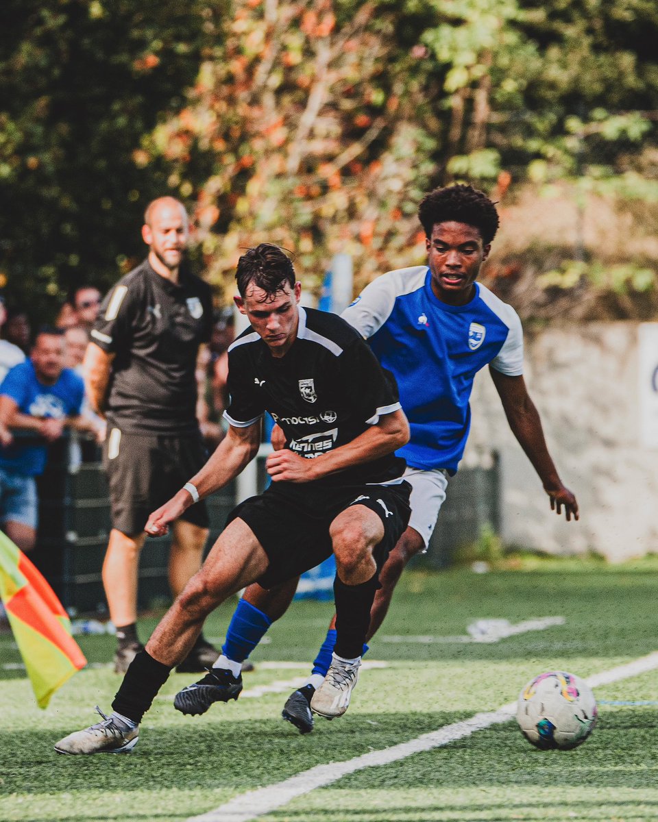 9️⃣ème journée de championnat pour nos #U17Nat !

🗓️ Dimanche 22 octobre
🆚 @es_saintesfootball 
🏟️ Stade Yvon Chevalier 
⏰ 15H00

#TEAMTA 

📸 <a href="/mart1_simon/">SIMON Martin</a>