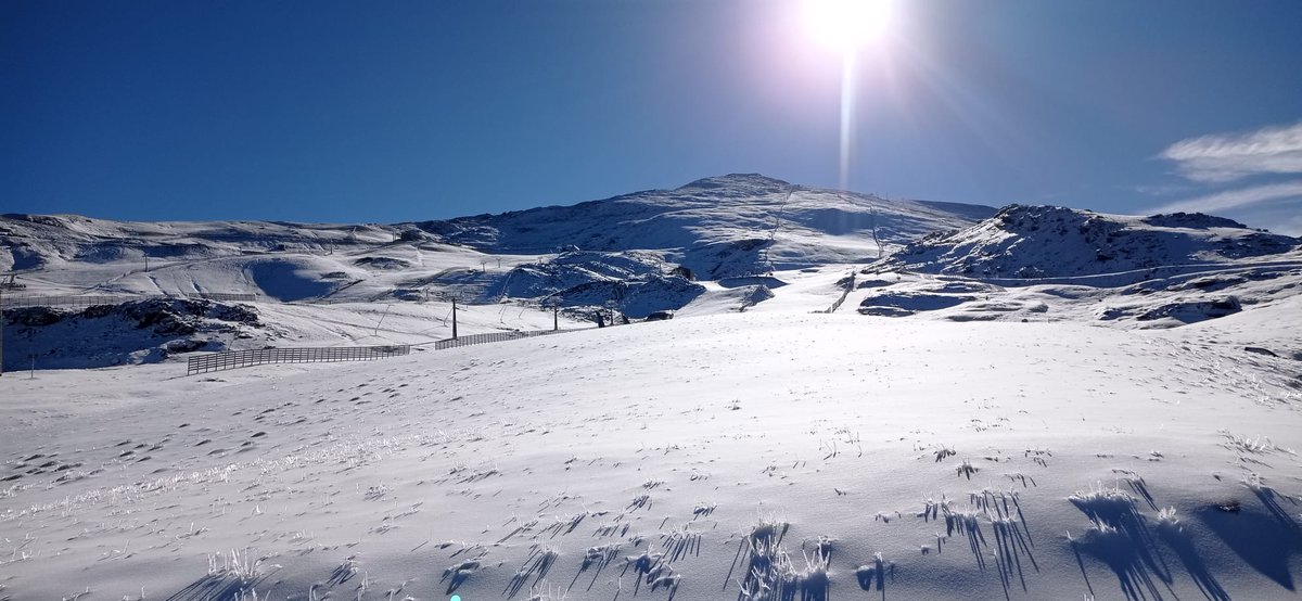 websierranevada's tweet photo. #FelizFinde #SierraNevada 😍 https://t.co/6blKTIdb8X