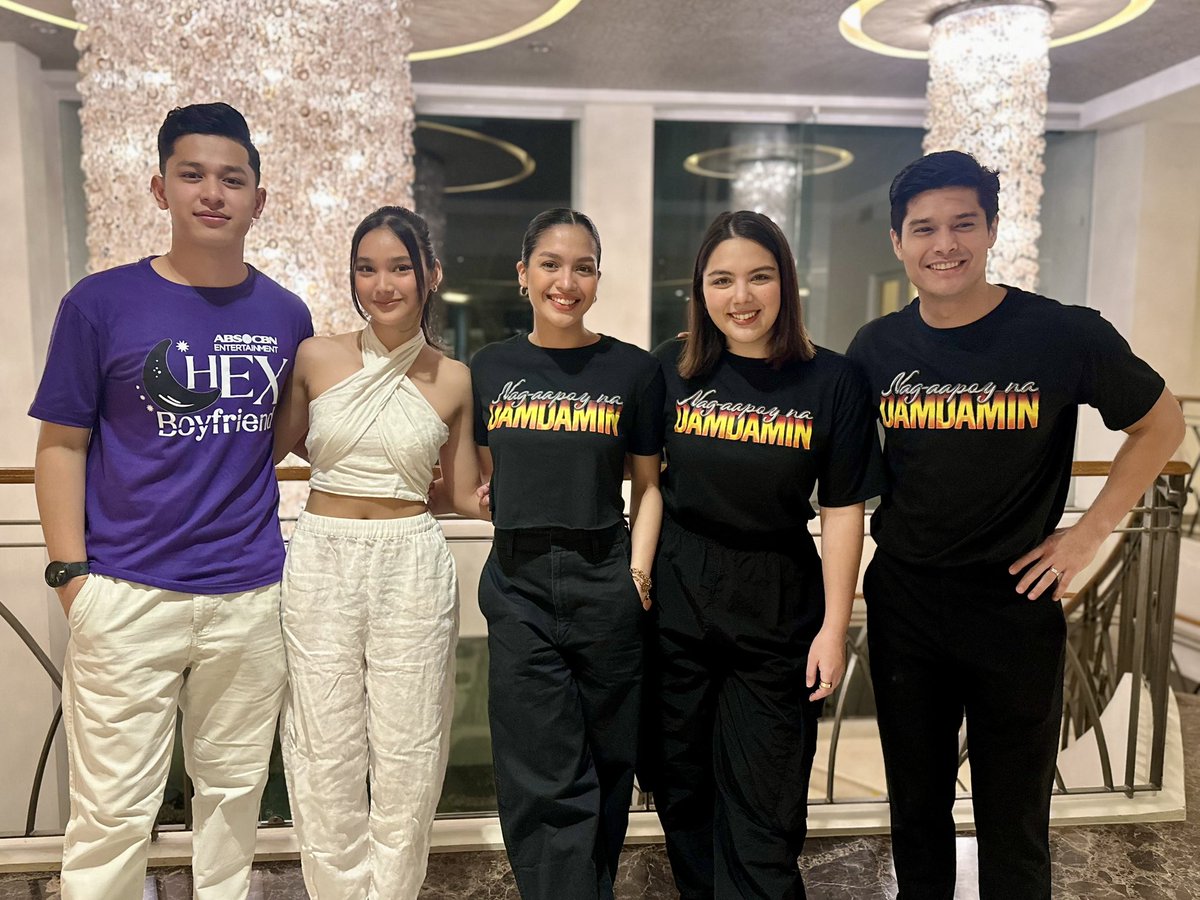 JRBcreativeprod's tweet photo. KCC Mall de Zamboanga, ready na sila for the #NagAapoyNaCaravan!π₯β€οΈβπ₯π
#NNDAtKCC
#NagAapoyNaDamdamin https://t.co/Y7EuyJGyNO