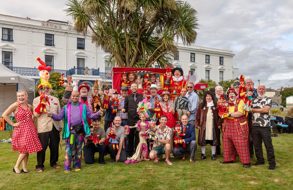 What a super time we had celebrating the 60th anniversary of The Punch & Judy Man starring Tony Hancock at Bognor.

#tonyhancock #punchandjudy
@East_Cheam_Lad