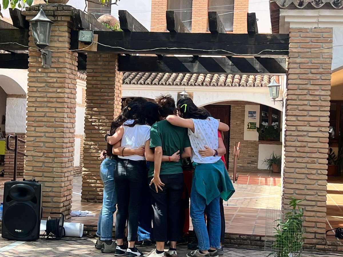 Luchando por sus ideas de jóvenes que pueden cambiar la situación del cambio climático #enredadosXelclima #confintsierranevada