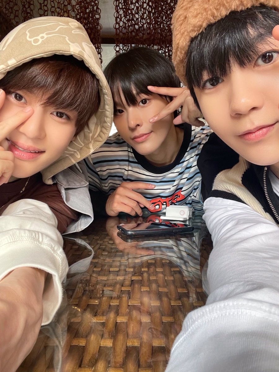 nctwishofficial's tweet photo. ( ^ _ ^ ) v

#시온 #리쿠 #료
#SION #RIKU #RYO 
#シオン #リク #リョウ 
#NCTNEWTEAM https://t.co/hxbemxslVw