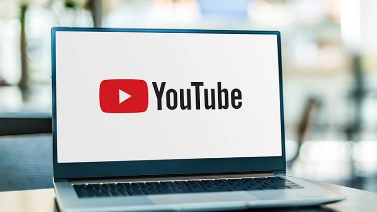 IndianTechGuide's tweet photo. 🚨 Youtube is paying ₹53.46 per 1k views. This means Youtubers can earn up to ₹53,460 for one million views. It is becoming the creators main source of income and not an alternative. https://t.co/pGcjsE4xE7