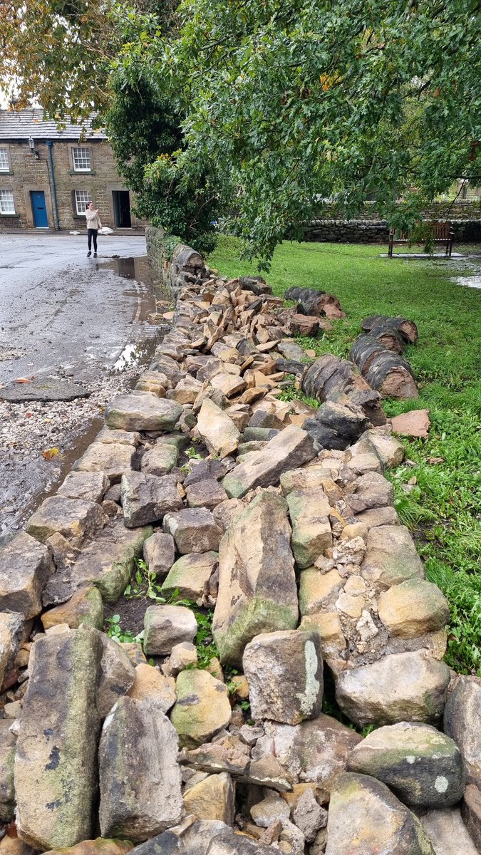 The morning after the day before. Very sad scenes in the Peak District village of Baslow this morning after the river burst its banks during yesterday's heavy rain. #StormBabet #PeakDistrict