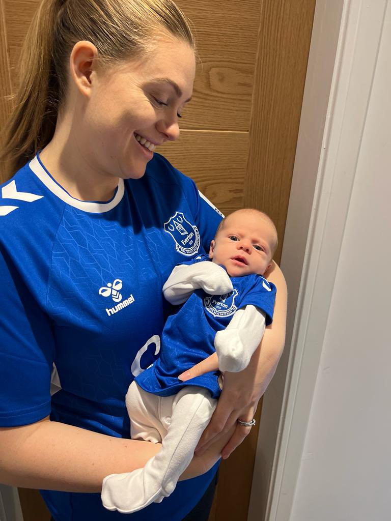 Markgmellor's tweet photo. My Grandson about to watch his first derby match with my beautiful Daughter! #EFC #liveve #EvertonFC @Everton @LaurenM92 https://t.co/MUeE3PxD4I