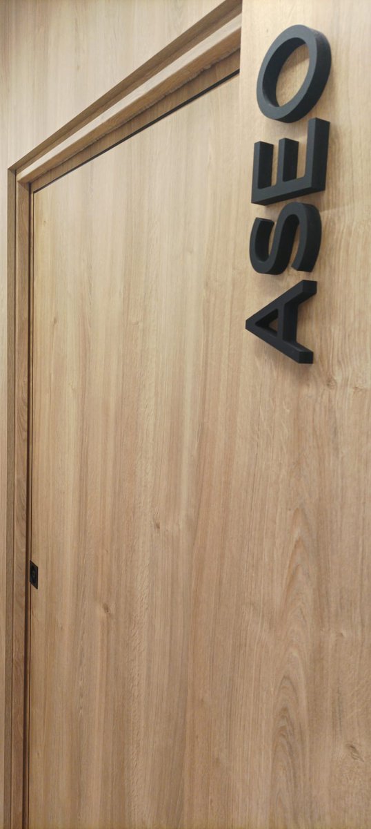 MasRotulo's tweet image. ¡Nuevo trabajo!
En la imagen donde aparece "AG" es un logotipo en aluminio negro mate. Y en la segunda imagen donde encontramos este mismo logo hemos utilizado PVC fresado y de negro mate.
En las imágenes donde aparece el interior. Hemos utilizado también PVC en negro mate.