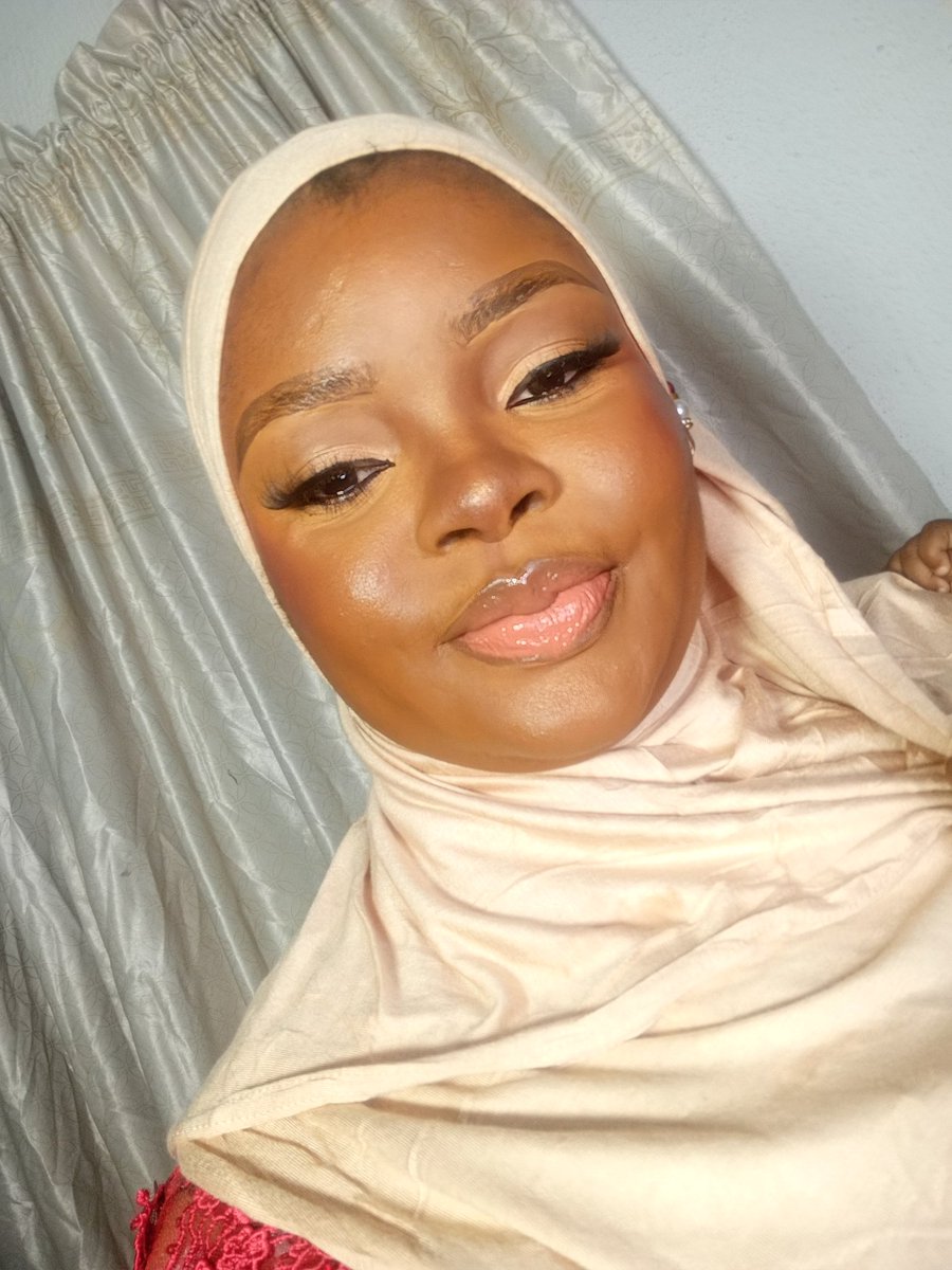 FandaQueen_'s tweet image. Sneak peak🤩.

#unilorinconvocation 
#classof2021
