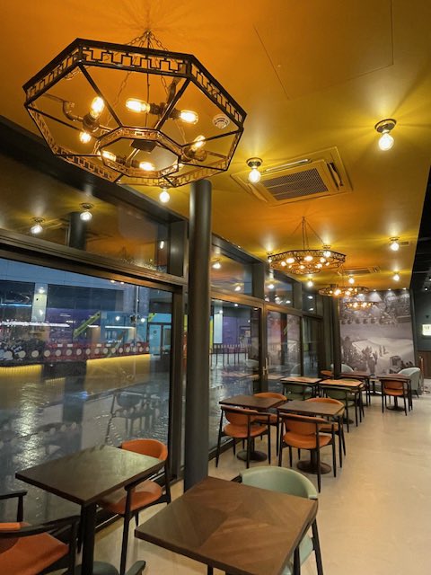 New Picturehouse cinema opens in Ealing resplendent with saved light fittings from old Forum Cinema, Uxbridge Road picturehouses.com/cinema/ealing-…