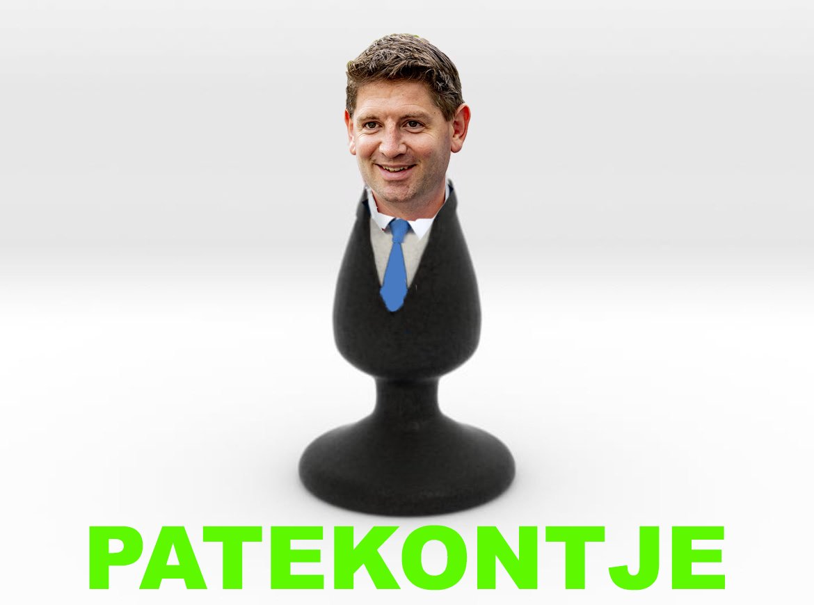 Vorig jaar was hij een groot succes dus voor deze speciale #D66congres dag maar een nieuwe ontworpen, china wil hem alleen niet meer in productie nemen dus moet nog even opzoek naar een ander. @jpaternotte hoe vind je hem ?