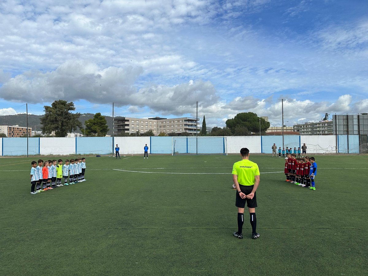 Minuto de silencio en honor a #AlvaroPrieto