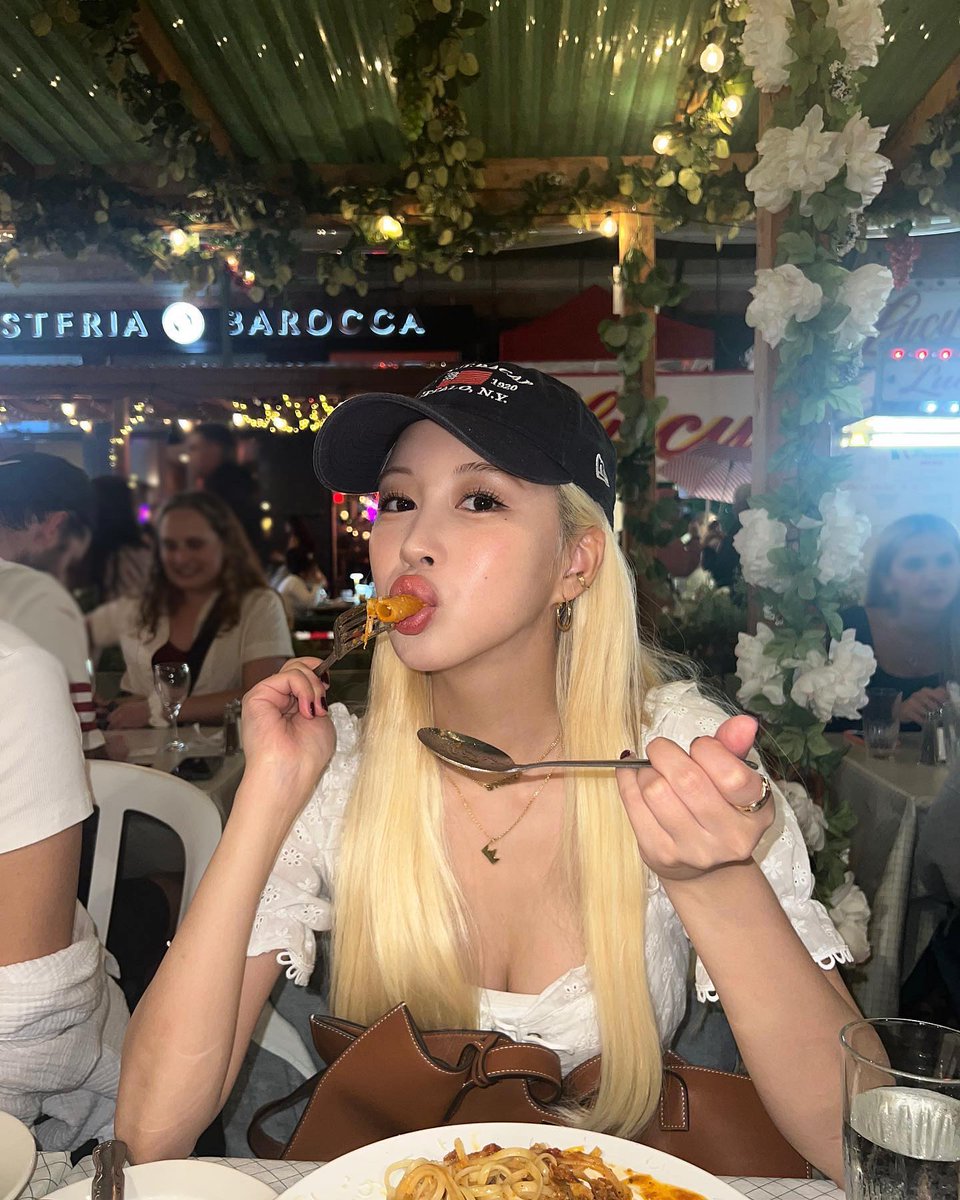 thinking about dayoung tweet media