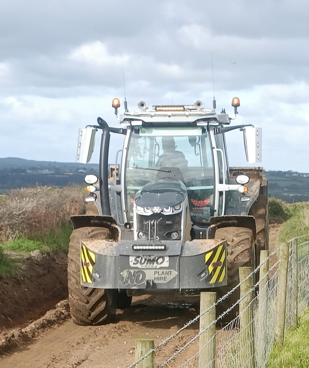 nevdavies4's tweet photo. In their working close today 😁
@MF_EAME 
@BroughanTrailer 
#westisbest
#evenonaSaturday 🫣😩 https://t.co/WI6SV5osC8