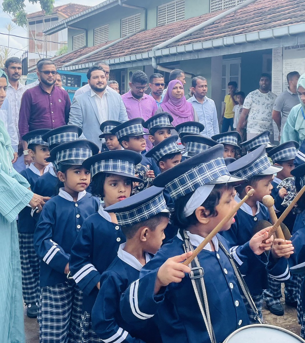 Ahmath_Sadique's tweet photo. Al-Hikma Early Childhood Development Centre organized the 38th Annual Kids Concert on 1st October at Naleem Hajiar Ladies College, Beruwala. I am pleased about having participated in this event as the Chief Guest.
#CheifGuest #AhmathSadique #YouthParliament #YoungDiplomat https://t.co/QuLI4EH6wH