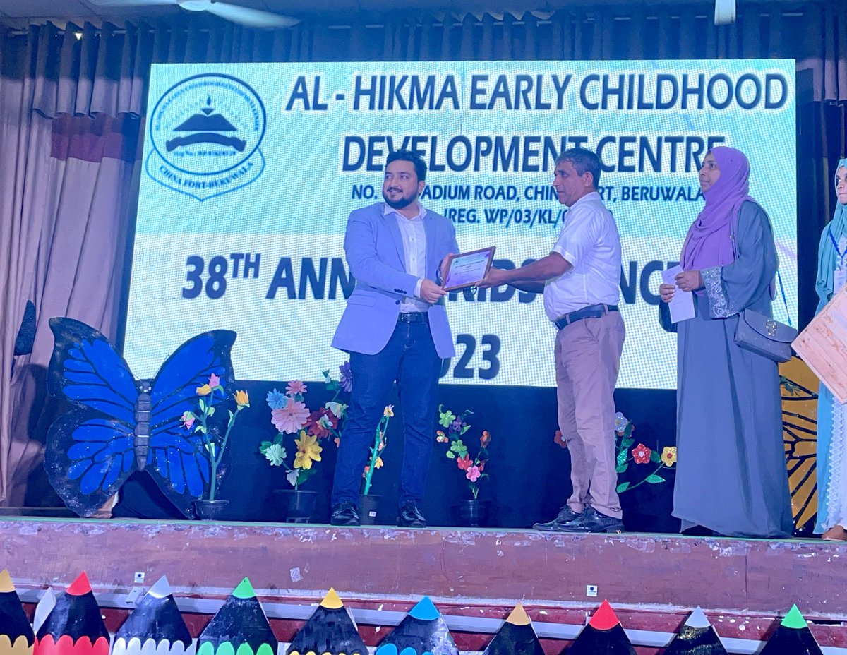 Ahmath_Sadique's tweet photo. Al-Hikma Early Childhood Development Centre organized the 38th Annual Kids Concert on 1st October at Naleem Hajiar Ladies College, Beruwala. I am pleased about having participated in this event as the Chief Guest.
#CheifGuest #AhmathSadique #YouthParliament #YoungDiplomat https://t.co/QuLI4EH6wH